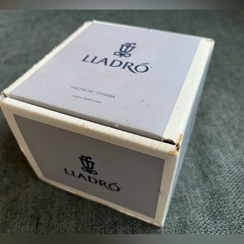 Lladró Cat and Mouse porcelain figurine, model number 5236 in original box - Picture 7 of 8